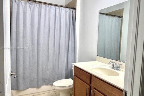 House in Homestead, Florida 4 bedrooms, 183.39 sq.m. № 1967827 - photo 17