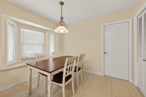 House in Daytona Beach, Florida 2 bedrooms, 157.93 sq.m. № 1823077 - photo 4