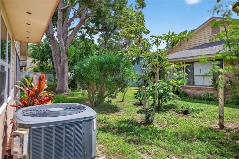 House in Daytona Beach, Florida 2 bedrooms, 157.93 sq.m. № 1823077 - photo 24