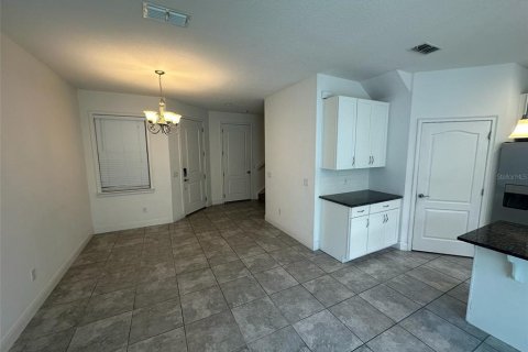 Townhouse in Orlando, Florida 3 bedrooms, 124.49 sq.m. № 1904477 - photo 3