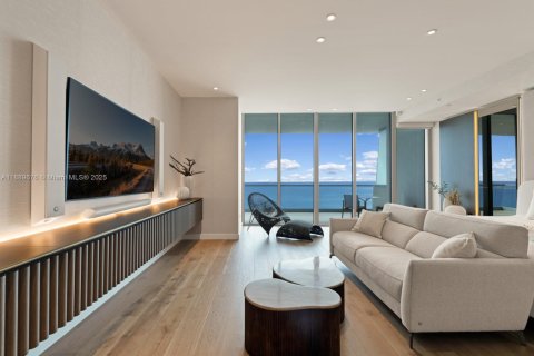 Condominio en venta en Sunny Isles Beach, Florida, 5 dormitorios, 621.98 m2 № 1946607 - foto 26