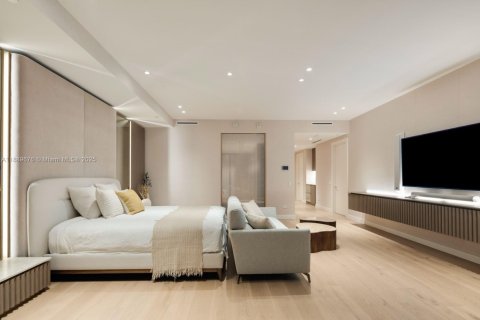 Condominio en venta en Sunny Isles Beach, Florida, 5 dormitorios, 621.98 m2 № 1946607 - foto 28