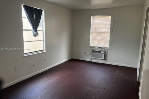 Villa ou maison à Hollywood, Floride 1 chambre № 2024028