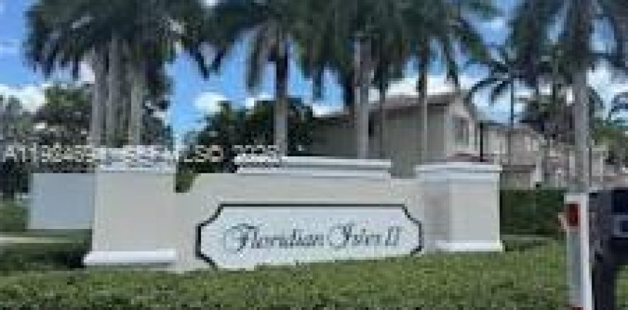 Adosado en Homestead, Florida 4 dormitorios № 1997620