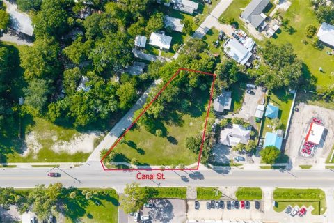 Propiedad comercial en venta en New Smyrna Beach, Florida № 1919142 - foto 1