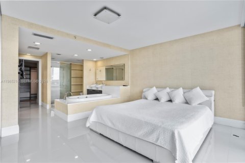 Copropriété à louer à Aventura, Floride: 2 chambres, 112.78 m2 № 2026908 - photo 9