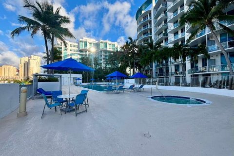 Condo in Aventura, Florida, 3 bedrooms  № 2003207 - photo 21