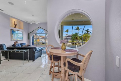 House in Punta Gorda, Florida 3 bedrooms, 226.03 sq.m. № 1584033 - photo 12