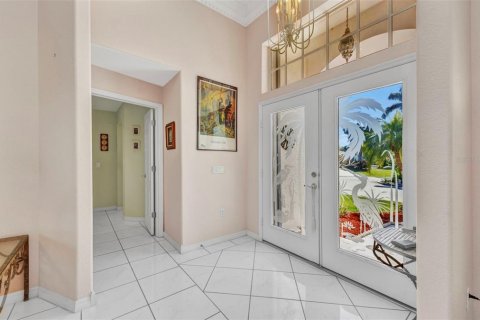 House in Punta Gorda, Florida 3 bedrooms, 226.03 sq.m. № 1584033 - photo 8