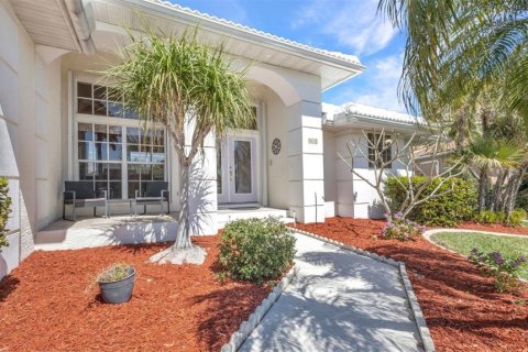 House in Punta Gorda, Florida 3 bedrooms, 226.03 sq.m. № 1584033 - photo 3