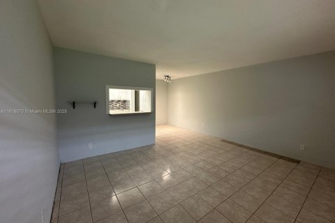 Condominio en venta en Hollywood, Florida, 1 dormitorio, 59.46 m2 № 1939575 - foto 14