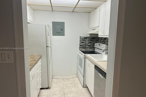 Condominio en venta en Hollywood, Florida, 1 dormitorio, 59.46 m2 № 1939575 - foto 26