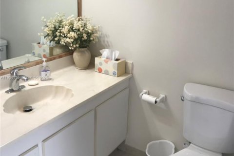 Condominio en alquiler en Aventura, Florida, 2 dormitorios, 96.9 m2 № 1993787 - foto 10
