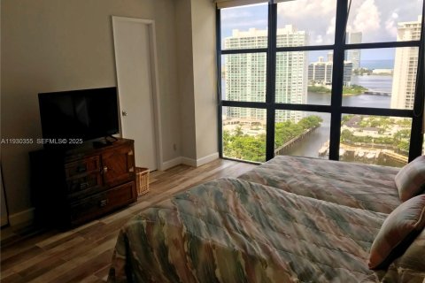 Condominio en alquiler en Aventura, Florida, 2 dormitorios, 96.9 m2 № 1993787 - foto 9