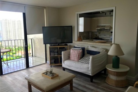 Condominio en alquiler en Aventura, Florida, 2 dormitorios, 96.9 m2 № 1993787 - foto 12