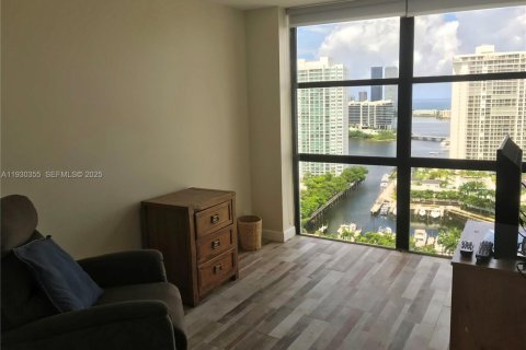 Condominio en alquiler en Aventura, Florida, 2 dormitorios, 96.9 m2 № 1993787 - foto 11