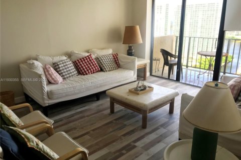 Condominio en alquiler en Aventura, Florida, 2 dormitorios, 96.9 m2 № 1993787 - foto 4