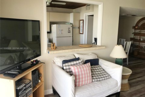 Condominio en alquiler en Aventura, Florida, 2 dormitorios, 96.9 m2 № 1993787 - foto 8
