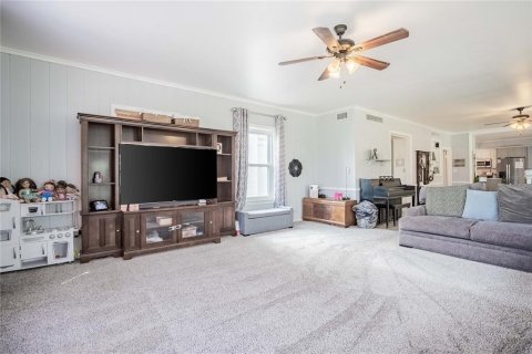 House in Haines City, Florida 5 bedrooms, 419.73 sq.m. № 1518585 - photo 16