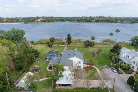 House in Haines City, Florida 5 bedrooms, 419.73 sq.m. № 1518585 - photo 4