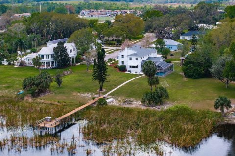 House in Haines City, Florida 5 bedrooms, 419.73 sq.m. № 1518585 - photo 10