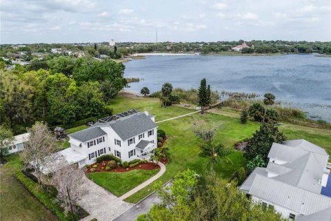 House in Haines City, Florida 5 bedrooms, 419.73 sq.m. № 1518585 - photo 2