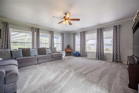 House in Haines City, Florida 5 bedrooms, 419.73 sq.m. № 1518585 - photo 15