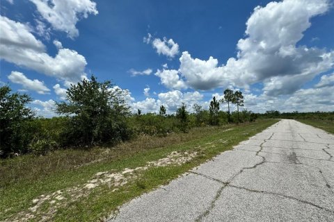 Terreno en venta en Indian lake estates, Florida № 1905796 - foto 6