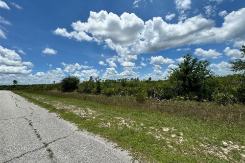 Terreno en venta en Indian lake estates, Florida № 1905796 - foto 8