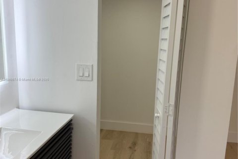 Copropriété à louer à Tamarac, Floride: 2 chambres, 95.04 m2 № 1962067 - photo 16