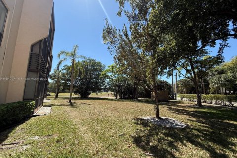 Copropriété à louer à Tamarac, Floride: 2 chambres, 95.04 m2 № 1962067 - photo 28