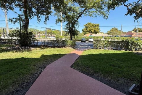 Copropriété à louer à Tamarac, Floride: 2 chambres, 95.04 m2 № 1962067 - photo 30