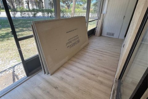 Copropriété à louer à Tamarac, Floride: 2 chambres, 95.04 m2 № 1962067 - photo 25