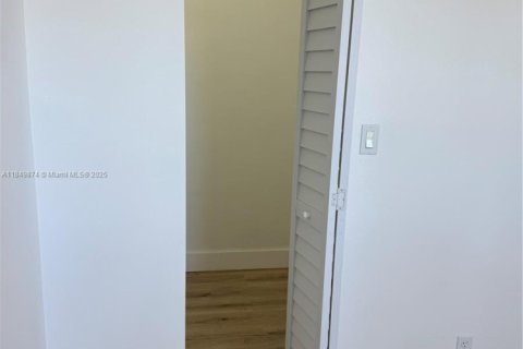 Copropriété à louer à Tamarac, Floride: 2 chambres, 95.04 m2 № 1962067 - photo 20