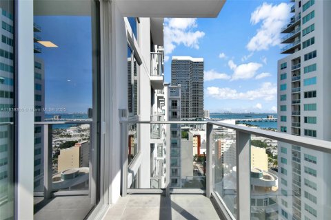 Condo in Miami, Florida, 1 bedroom № 1957856 - photo 12
