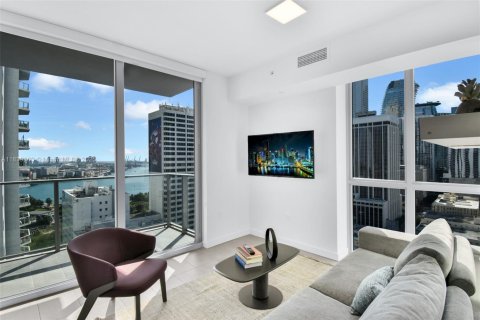 Condo in Miami, Florida, 1 bedroom № 1957856 - photo 6