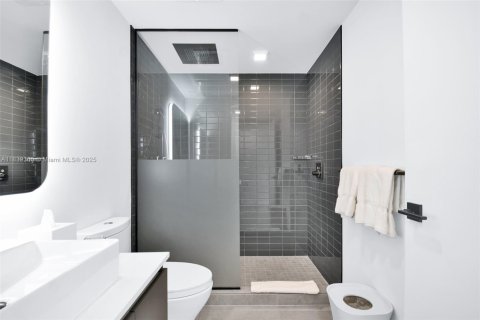 Condo in Miami, Florida, 1 bedroom № 1957856 - photo 21