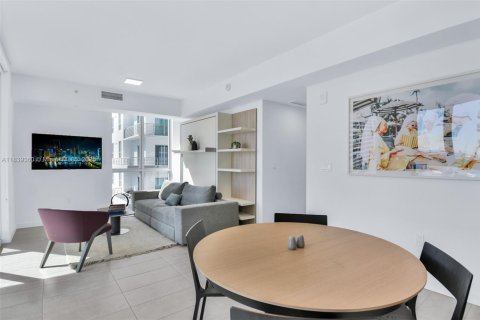 Condo in Miami, Florida, 1 bedroom № 1957856 - photo 9