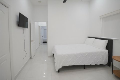 Casa en venta en Cape Coral, Florida, 3 dormitorios, 204.01 m2 № 1912191 - foto 27