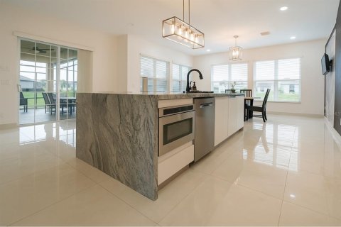 Casa en venta en Cape Coral, Florida, 3 dormitorios, 204.01 m2 № 1912191 - foto 8