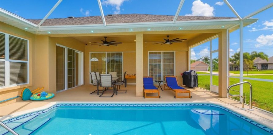 Casa en Cape Coral, Florida 3 dormitorios, 204.01 m2 № 1912191