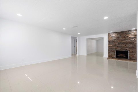 House in Tampa, Florida 3 bedrooms, 188.03 sq.m. № 1662967 - photo 12