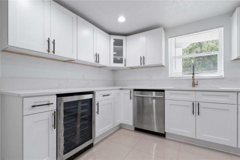 House in Tampa, Florida 3 bedrooms, 188.03 sq.m. № 1662967 - photo 22