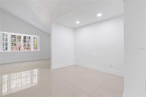 House in Tampa, Florida 3 bedrooms, 188.03 sq.m. № 1662967 - photo 26