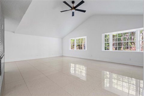 House in Tampa, Florida 3 bedrooms, 188.03 sq.m. № 1662967 - photo 25