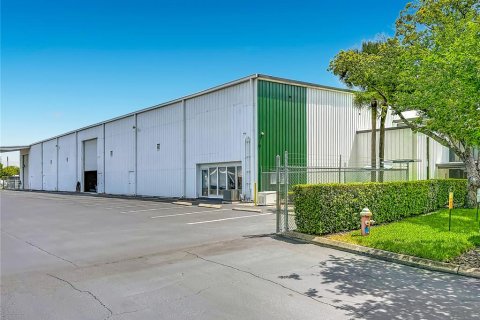 Immobilier commercial à vendre à Clearwater, Floride: 4295.15 m2 № 2237327 - photo 13