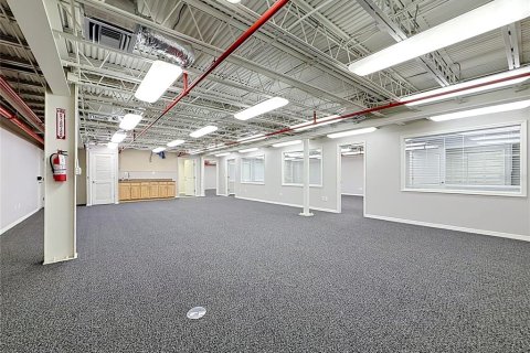 Immobilier commercial à vendre à Clearwater, Floride: 4295.15 m2 № 2237327 - photo 26