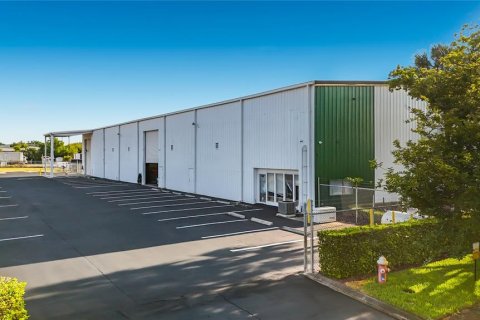 Immobilier commercial à vendre à Clearwater, Floride: 4295.15 m2 № 2237327 - photo 7