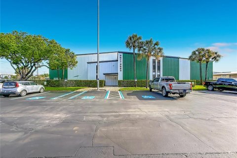 Immobilier commercial à vendre à Clearwater, Floride: 4295.15 m2 № 2237327 - photo 12