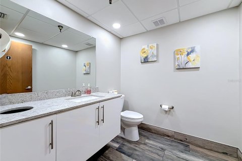 Immobilier commercial à vendre à Clearwater, Floride: 4295.15 m2 № 2237327 - photo 23